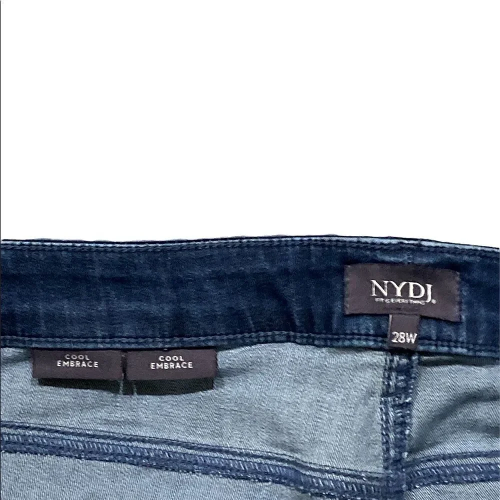 NYDJ 28W plus dark denim Capri cool embrace